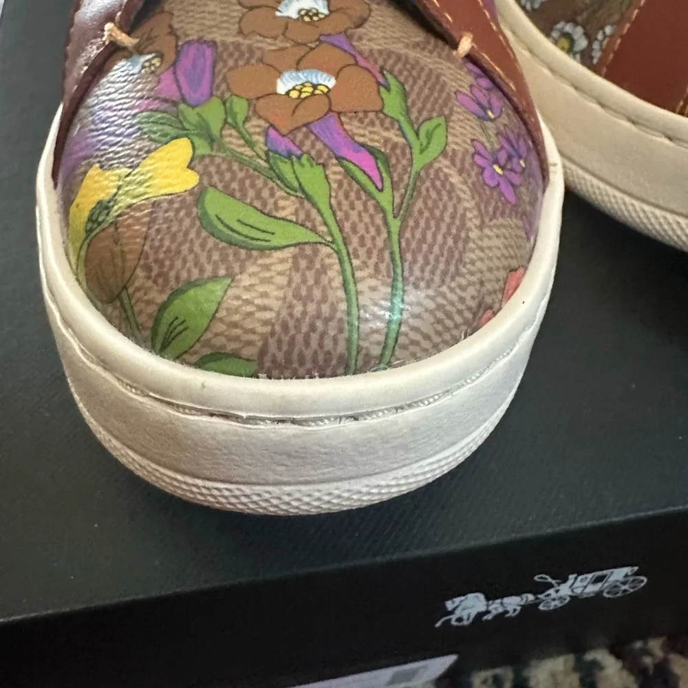 Coach women’s 9.5 B lowline Coated Canva Tan/Rust shoes sneakers floral with box - Picture 8 of 15